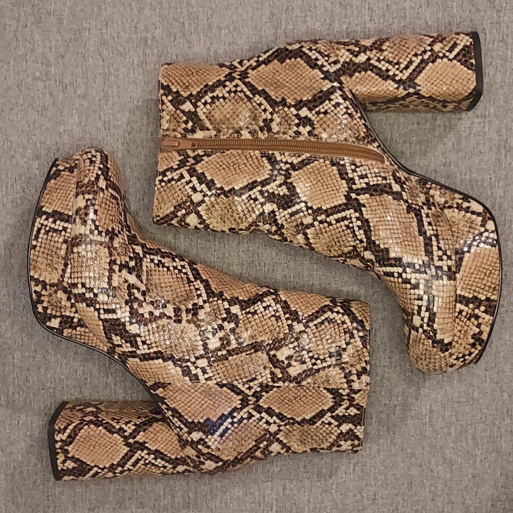 Steve Madden Grate Cognac Embossed Faux Snakeskin Platform Ankle Booties…